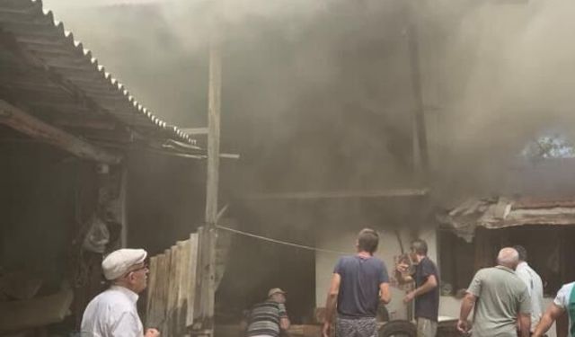 Muğla Menteşe’de korkutan ev yangını! İtfaiye ekiplerinin müdahalesi sürüyor