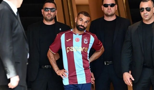 Trabzonspor'da yer yerinden oynuyor: Mohamed Salah İstanbul'da, Uçak Trabzon'a iniyor!