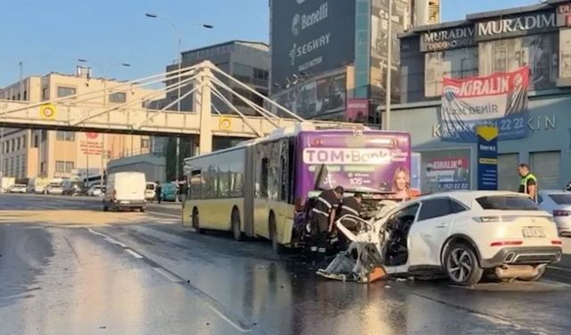 D-100’de can pazarı! Otomobil İETT otobüsüne çarptı: Çok sayıda can kaybı