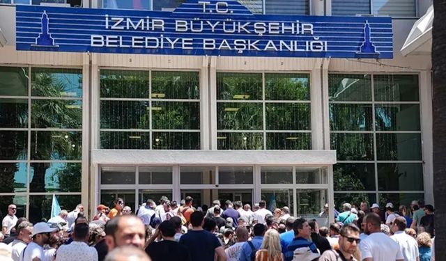 İzmir Büyükşehir’den ‘Karşıyaka Stadı’ açıklaması: Projeler eş zamanlı yürütülüyor