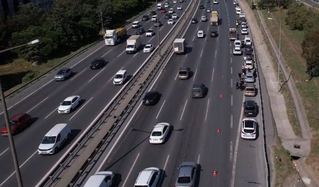 TEM’de zincirleme kaza: Kopan tek parça 10 aracı birbirine kattı