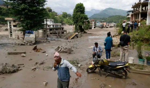 Nepal-Çin sınırında felaket büyüyor: Çok sayıda kişi kayıp, can kaybı artıyor!