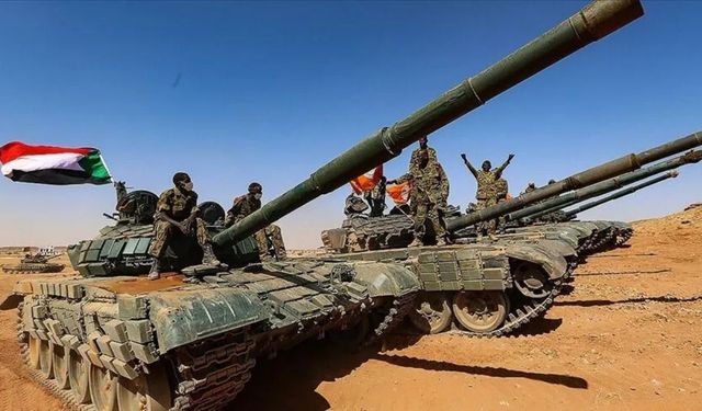 Sudan'da HDK Komutanı Musa Hamsin orduya katıldı