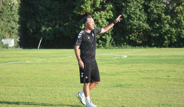 Altay'da Tuna Üzümcü dönemi başladı: Siyah-beyazlılarda yeni sezon start aldı