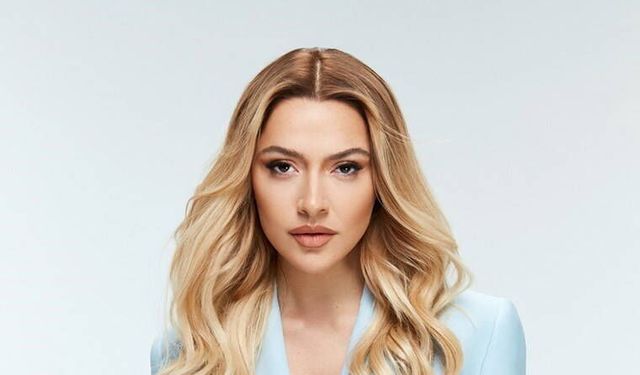 Hadise kapalı tulumuyla sahnede dekolte tartışmalarına yanıt verdi