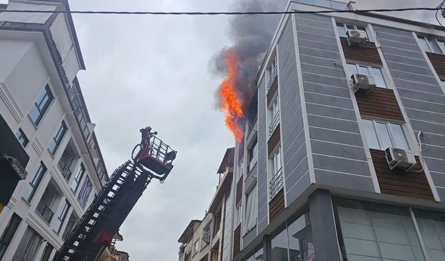 Merkezefendi’de ev yangını korkuttu