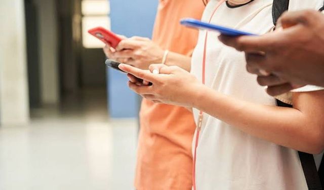 İlkokullarda cep telefonu kullanımı yasaklandı