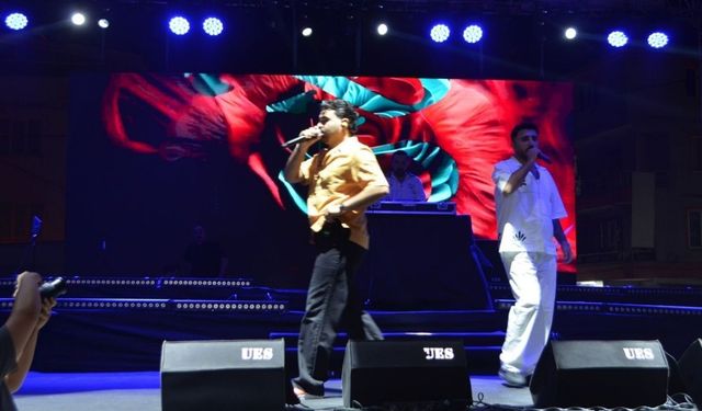 Manisa'da Tefo & Seko konseri