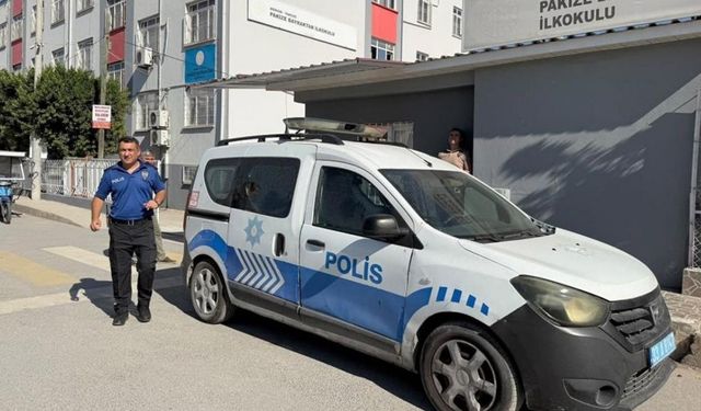 İlkokul öğrencisinin çantasından tabanca çıktı