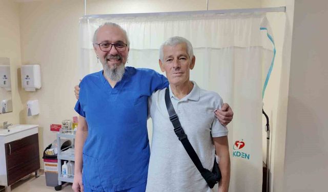 Mide kanserli hastaya, kapalı ameliyat yöntemiyle yeni sindirim sistemi yapıldı