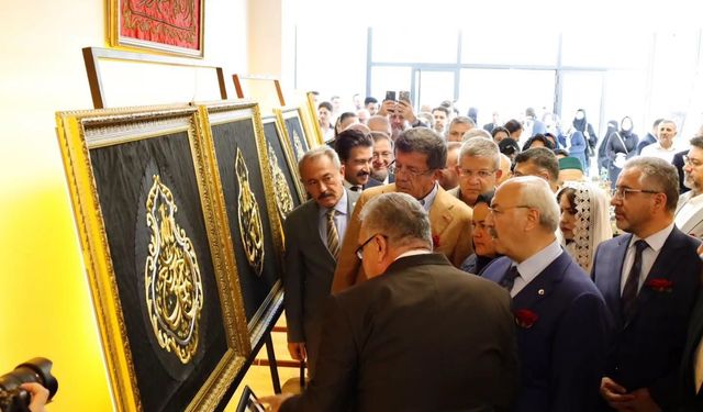 Denizli’de “Mukaddes Emanetler Sergisi” açıldı