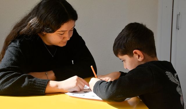 Seans ücretleri cep yakıyordu! Torbalı Belediyesi’nden ücretsiz dil ve konuşma terapisi