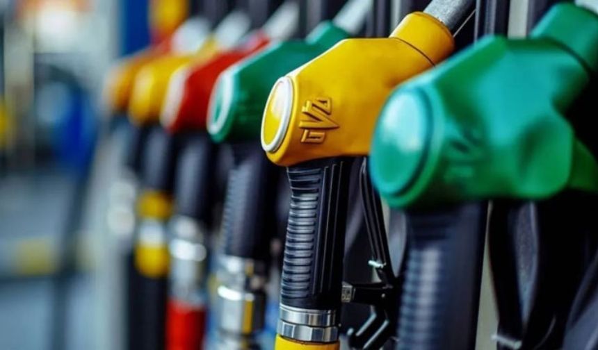 Akaryakıtta tabela değişti: Benzine zam, LPG'ye indirim