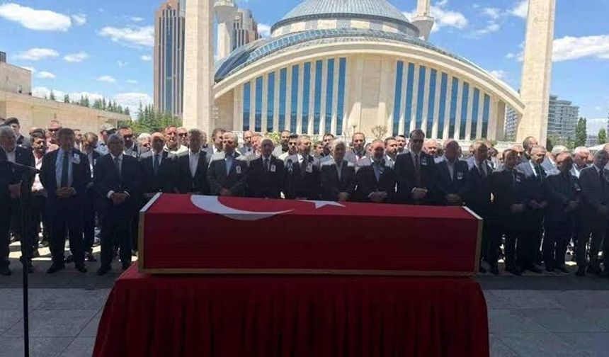Ankara'daki askeri cenaze töreninde isimlik gerginliği