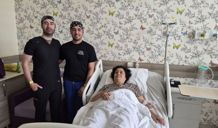 Denizli Çivril'de karnı kesilmeden ameliyat edilen hasta sağlığına kavuştu