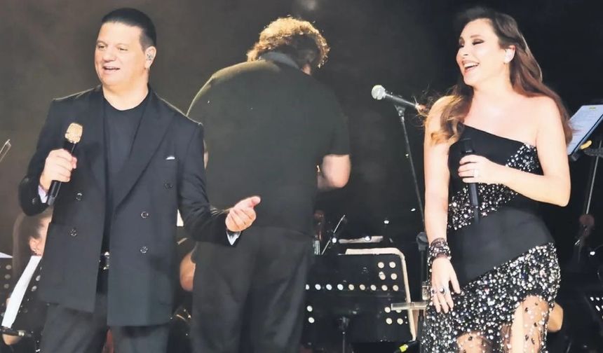 İzmir’de senfonik müzik şöleni! Funda Arar ve Kubat Açıkhava’yı büyüledi