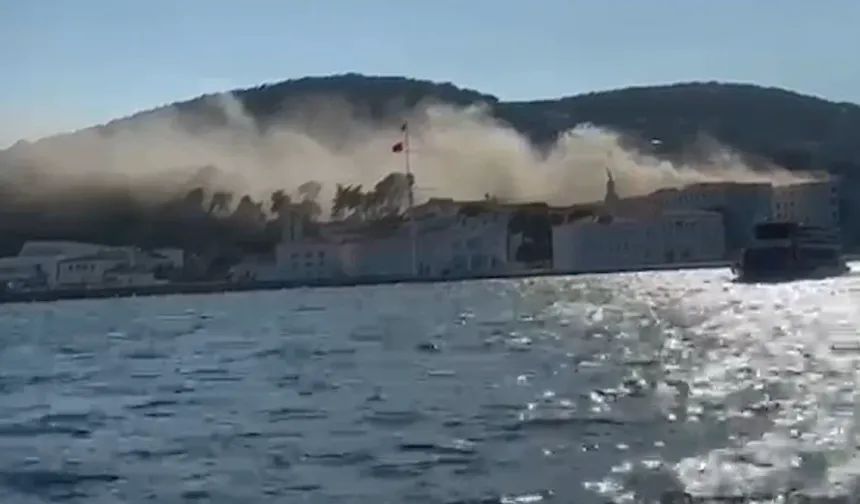 Heybeliada Deniz Harp Okulu'nda yangın! Ekipler müdahale ediyor