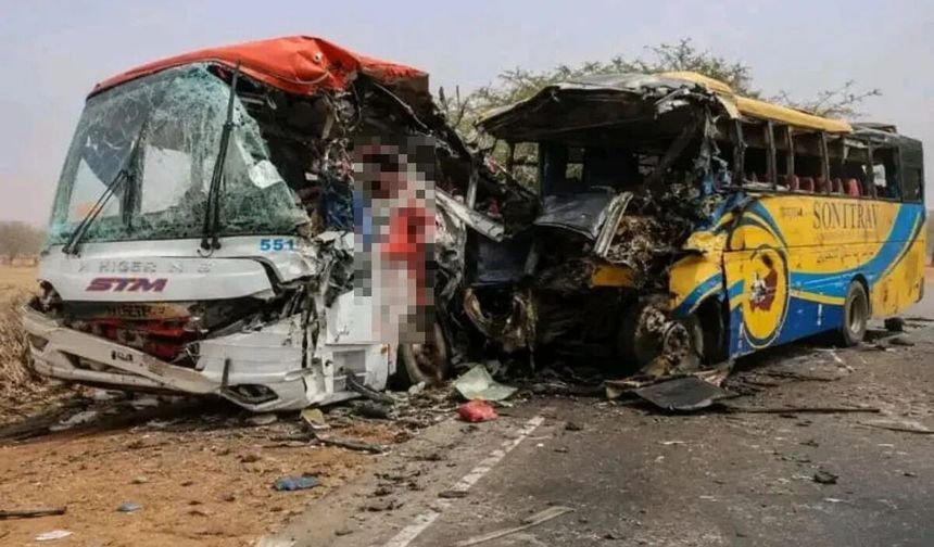 Katliam gibi kaza! İki otobüs çarpıştı: 22 ölü, 37 yaralı