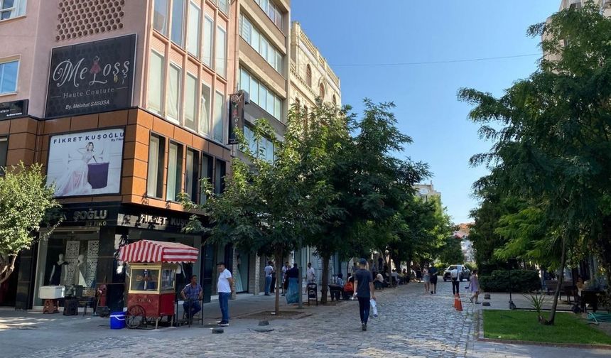 İzmir'in moda üssünde trafo arızası: Mimar Kemalettin'de elektrik kesildi, ticaret durdu