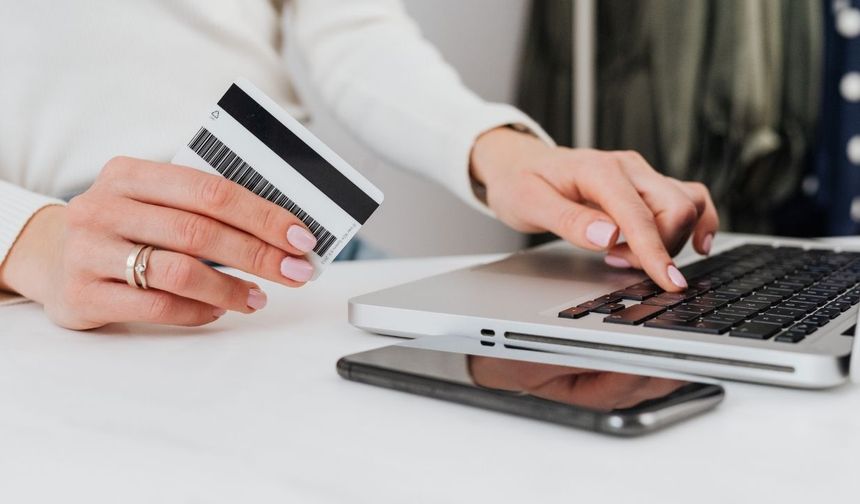 Bankacılıkta tarihi yaprak dökümü: Ekim'de hangi dev bankanın 26 şubesi kapılarına kilit vuruyor?