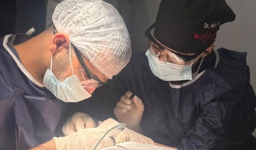 PAÜ Hastanelerinde Skarlı Alopesiye bağlı saç kaybına saç ekimi