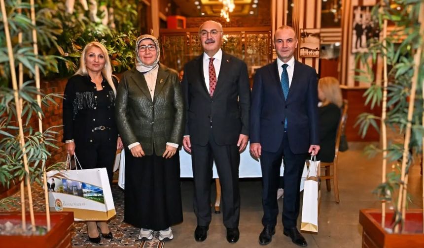 Müdür Sağdıç’a veda yemeği