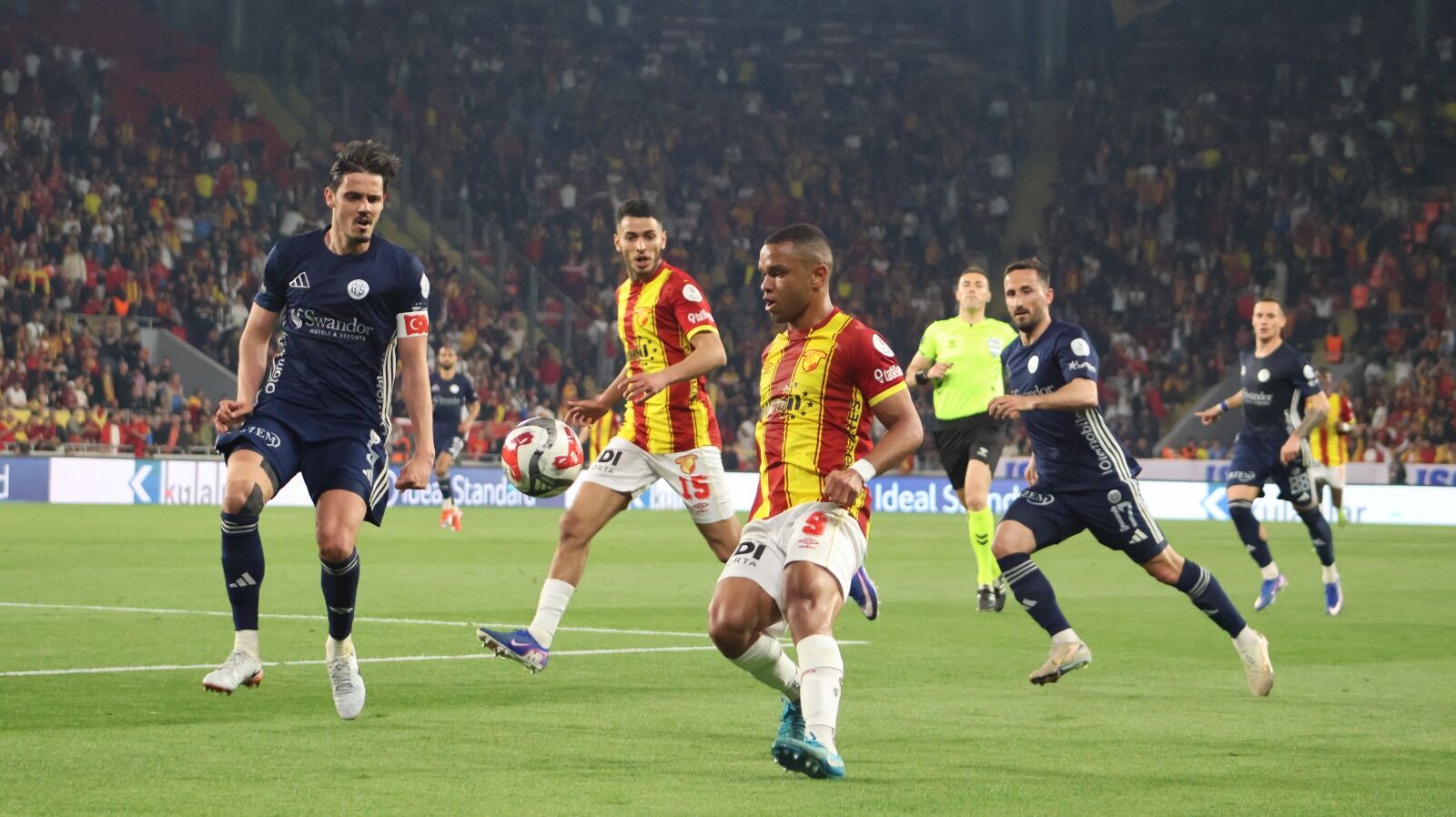 1 Göztepe’de Hedef Avrupa Kupaları
