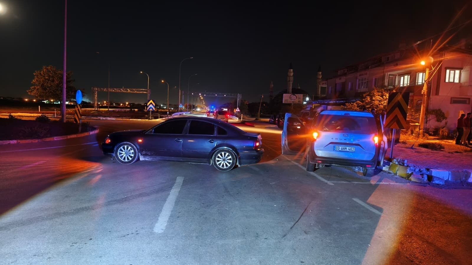 Afyon’da Kaza Üçü Çocuk Dört Kişi Yaralandı! (2)