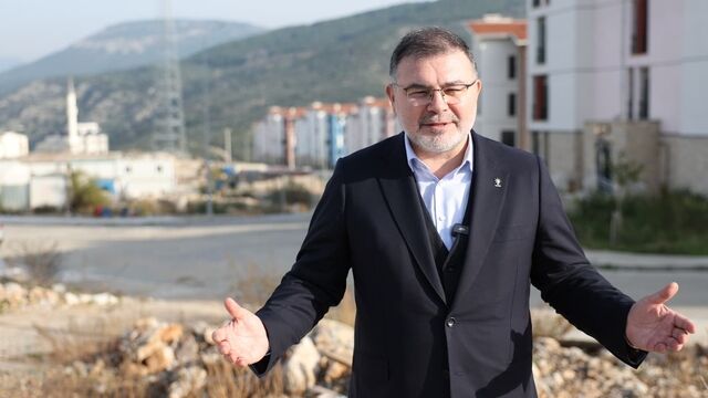 Bilal Saygılı’dan Cemil Tugay’a “Yalanı Tekrar Ediyorlar” Çıkışı! 1