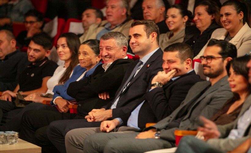 Chp İzmir'den Günay Gözaltısına Ilk Tepki Siyasi Darbe Süreci (2)