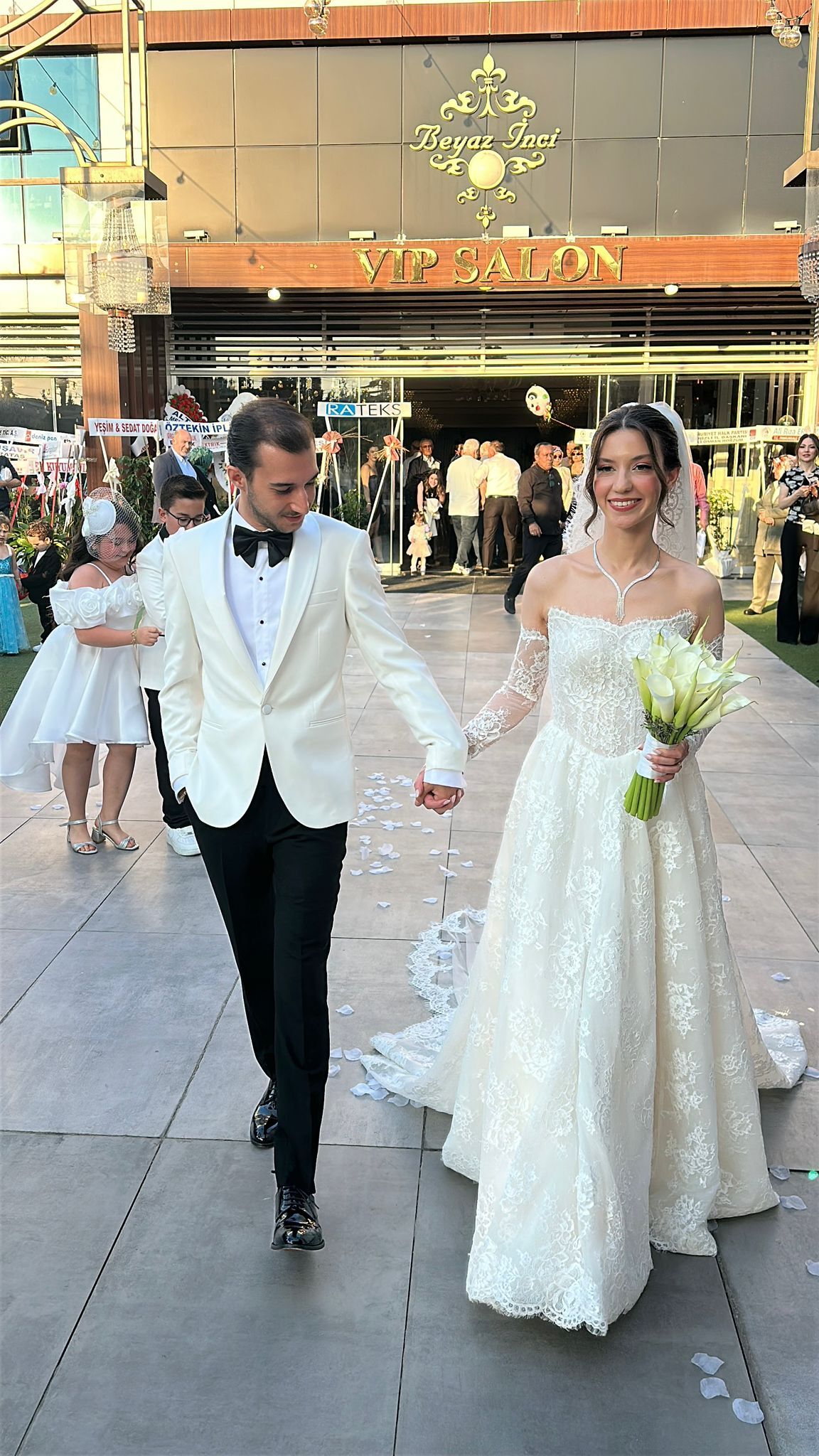 Denizli’de Cemiyet Düğünü Alper Özer Ve Şule Kalkan Evlendi 2
