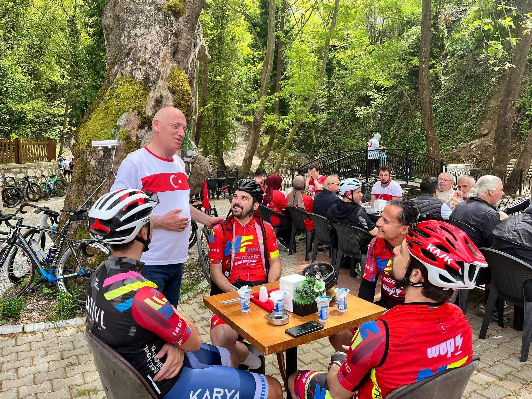 Denizli’de Yüzlerce Kişi 19 Mayıs Için Pedal Çevirdi