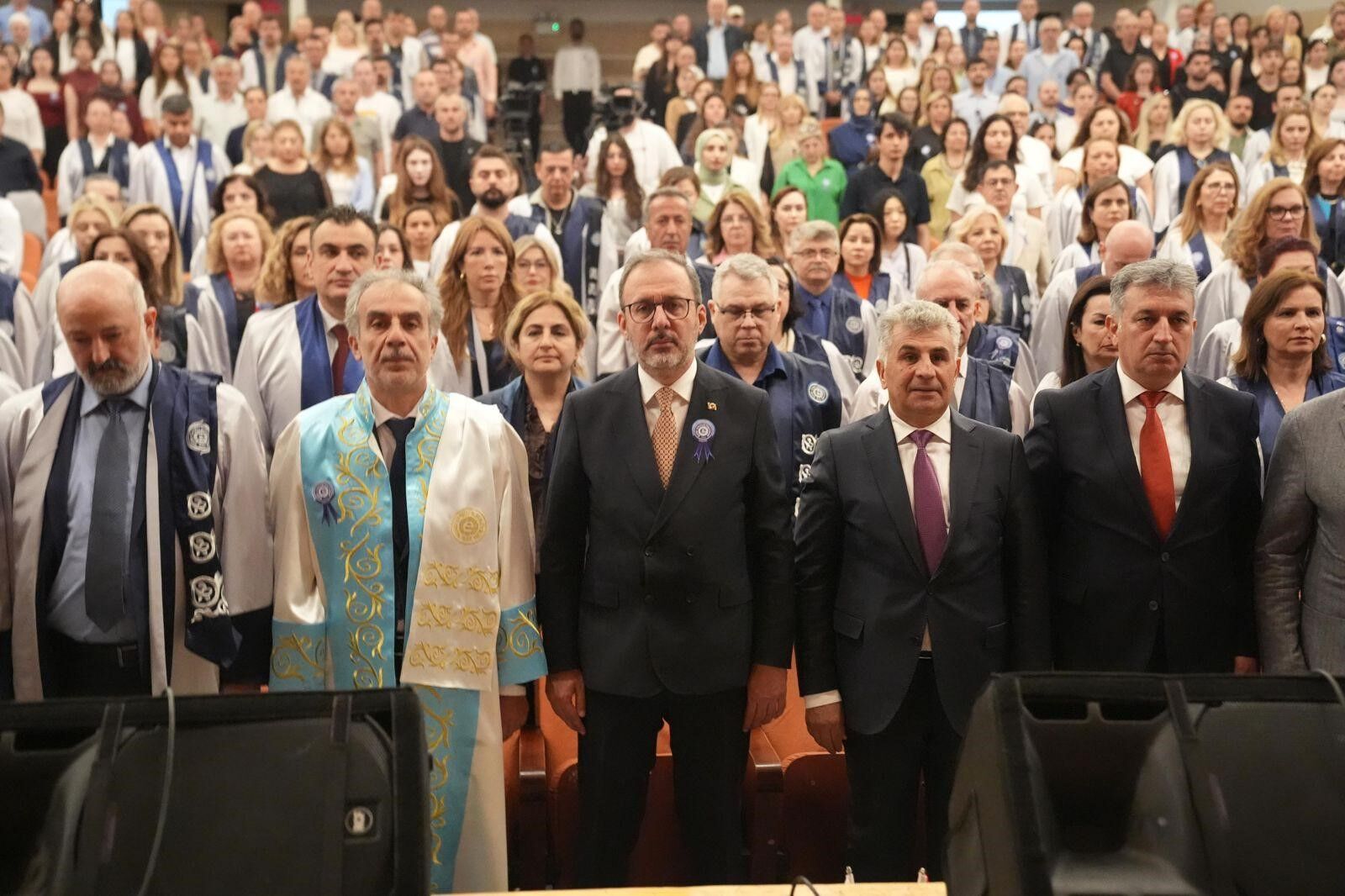 Ege Üniversitesi'nin 71. Yıl Dönümü Kutlandı Zihniniz Evrensel Kalbiniz Milletinizle Olsun (2)