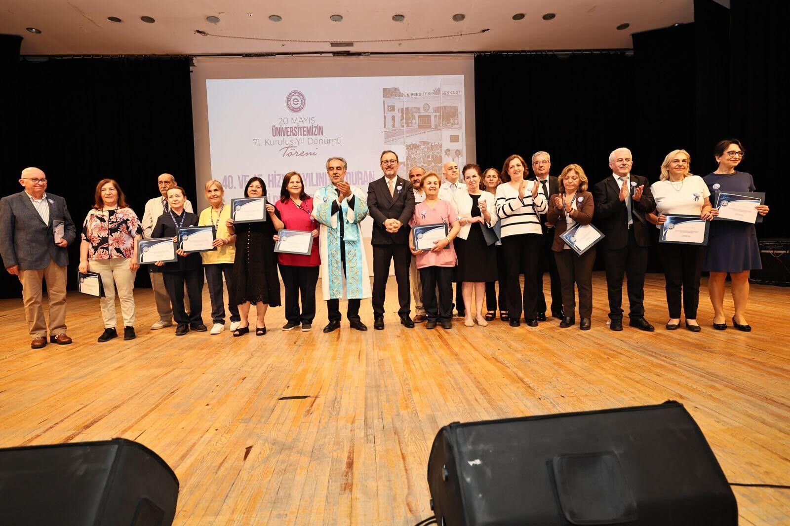 Ege Üniversitesi'nin 71. Yıl Dönümü Kutlandı Zihniniz Evrensel Kalbiniz Milletinizle Olsun (4)