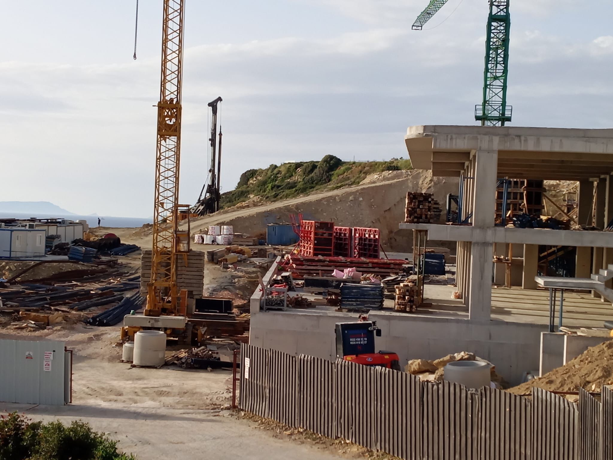 Çeşme’de ‘beton yığını’ isyanı: Kıyılar özel sermayenin kâr hesaplarına göre şekilleniyor