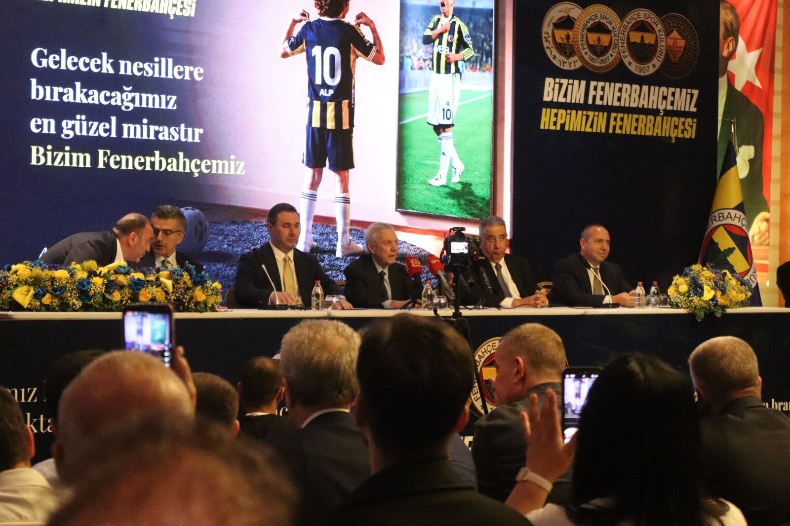 Fenerbahçeliler Ve Aziz Yıldırım İzmir'de Buluştu (3)