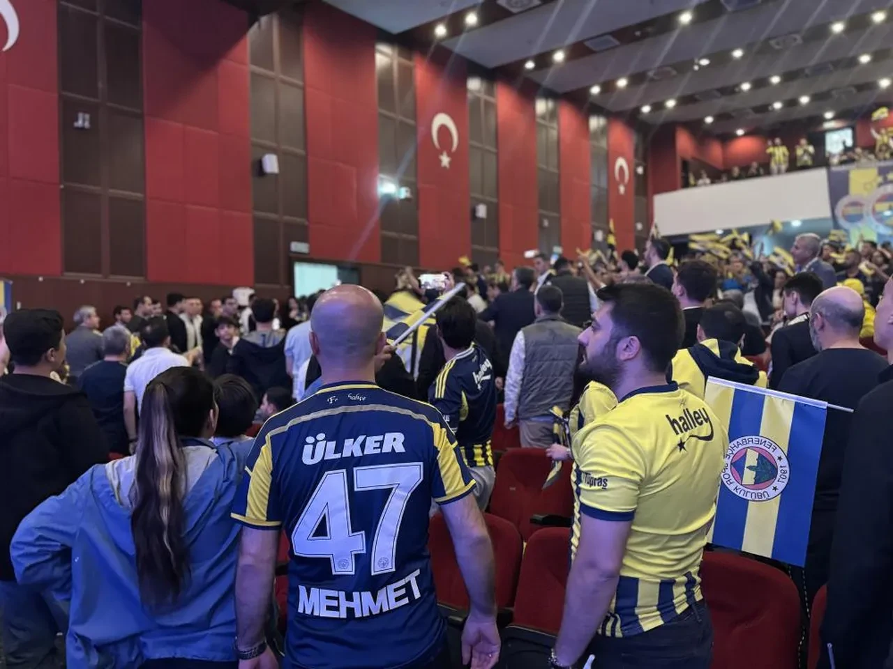 Fenerbahçe’nin Gündemi Aziz Yıldırım’ın Golcü Hamlesi