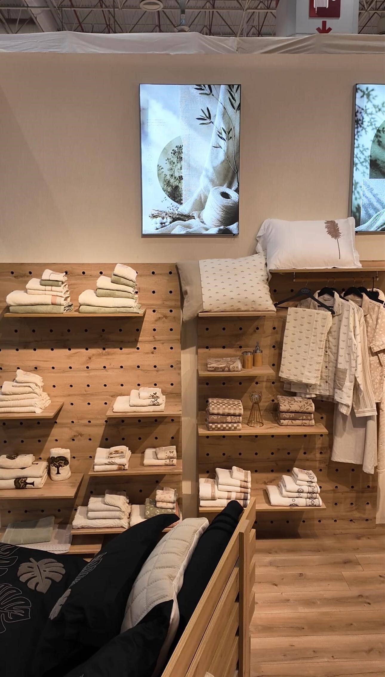 Gürsan Tekstil Hometex Fuarında “Savaş Ortamına Rağmen Ilgi Beklentimizin Üzerinde (1)-1