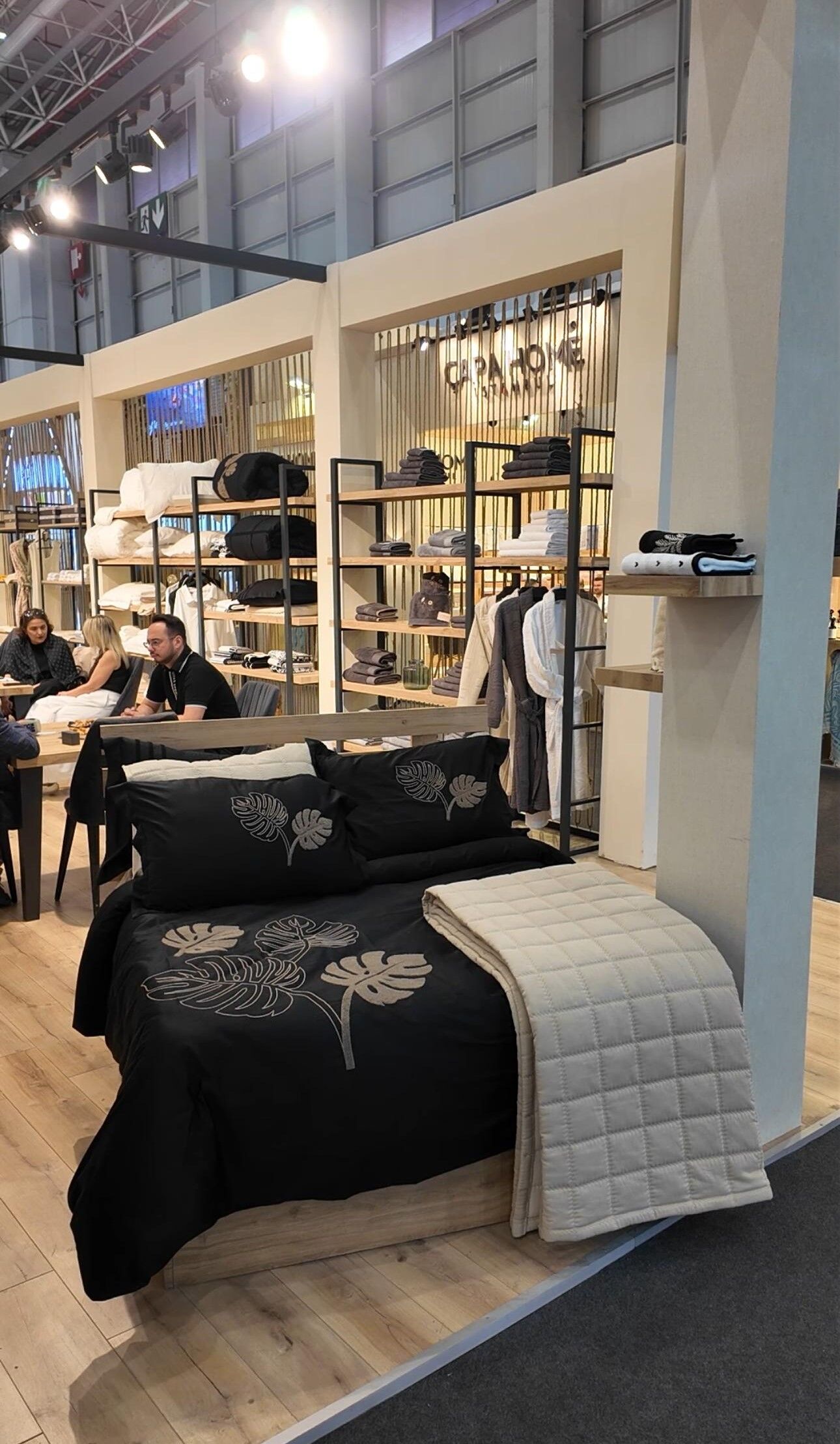 Gürsan Tekstil Hometex Fuarında “Savaş Ortamına Rağmen Ilgi Beklentimizin Üzerinde (2)-1