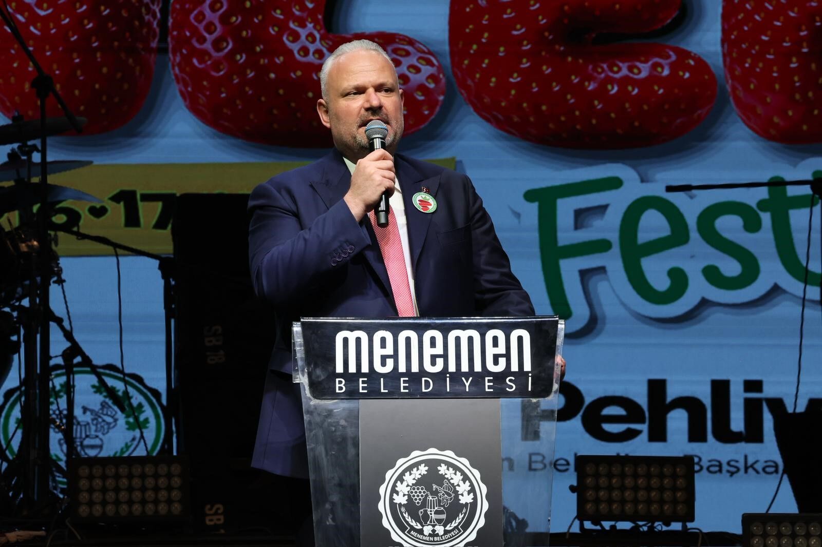 Menemen’de Çilek Kokulu Açılış Uluslar Arası Emiralem Çilek Festivali (4)
