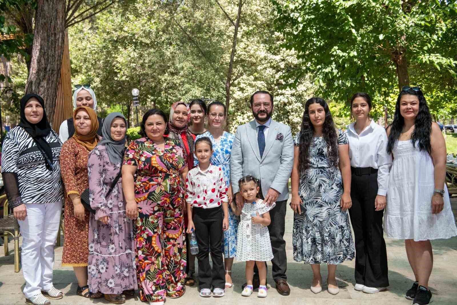 Mhp Denizli İl Başkanı Yılmaz Annelerimiz Türk Aile Yapısının Temel Direğidir