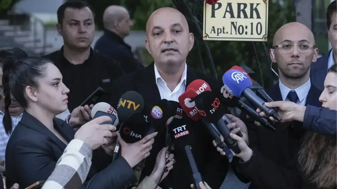 Özgür Özel Mahir Polat'ın Tgrt'ye Teşekkür Etmesine Tepki Gösterdi! 3