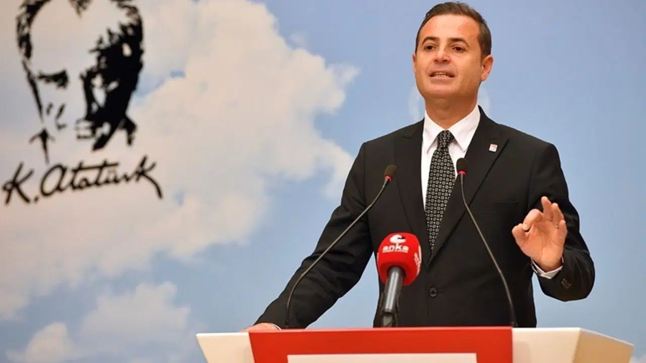 Ahmet Akın hakkında soruşturma izni! Cumhuriyet Bayramı süslemesi konu oldu-1