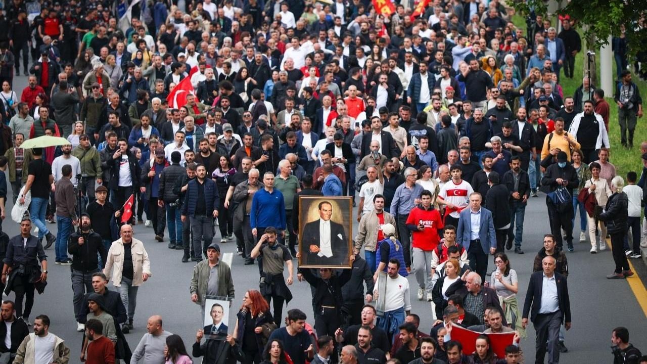 CHP baskınında anbean yaşananlar! Özel'den yeni açıklama: Bugün bir milattır