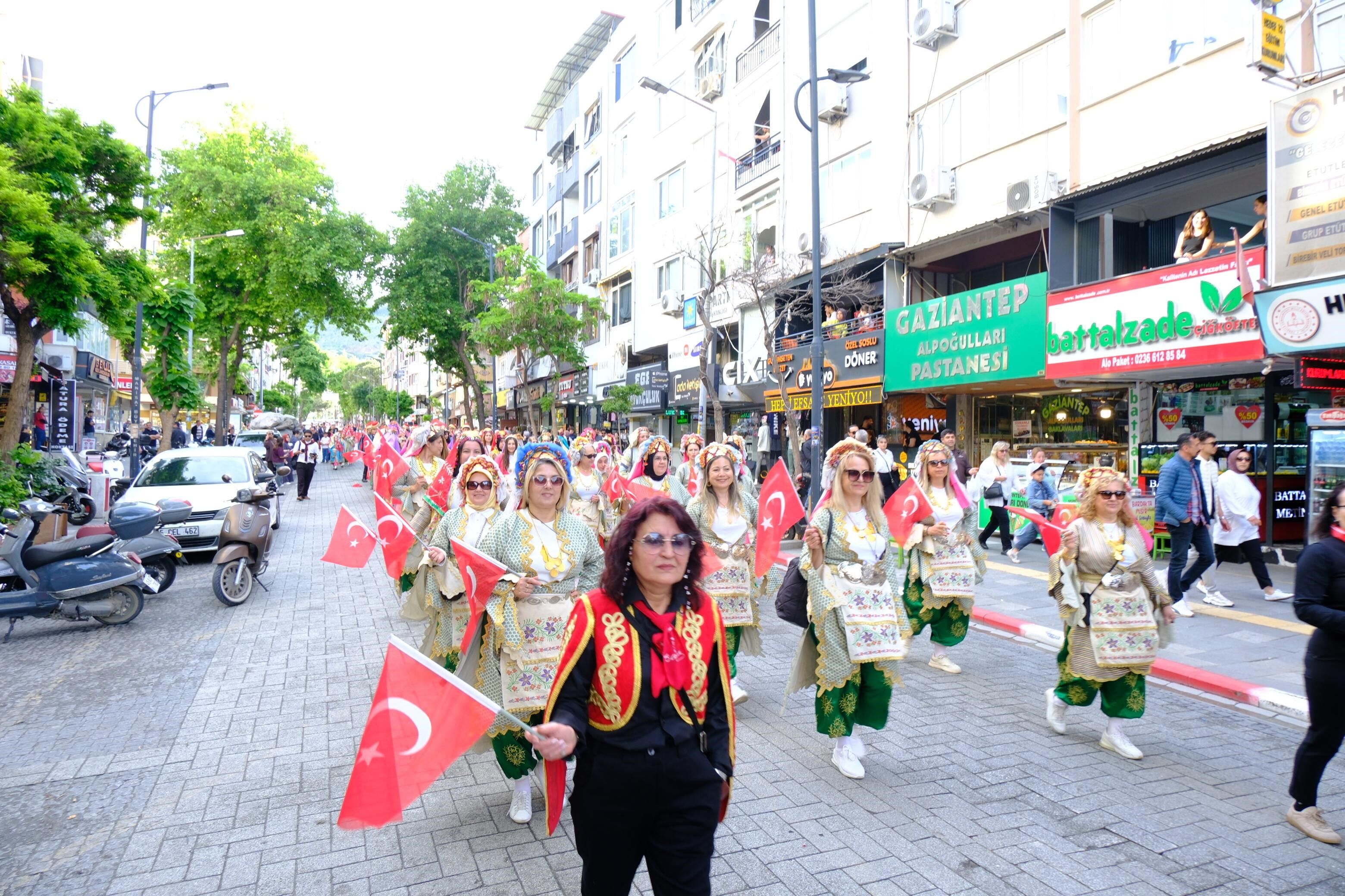 Soma Zeybek Festivali'nin Ilki Gerçekleşti! (1)