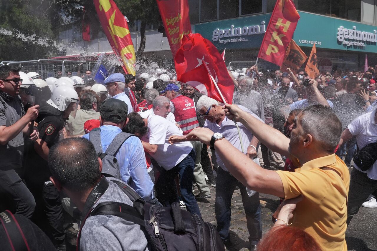 Toma'ya Çıktı, Burnu Kırıldı, Beyin Sarsıntısı Geçirdi Bir De Tutuklandı! 3