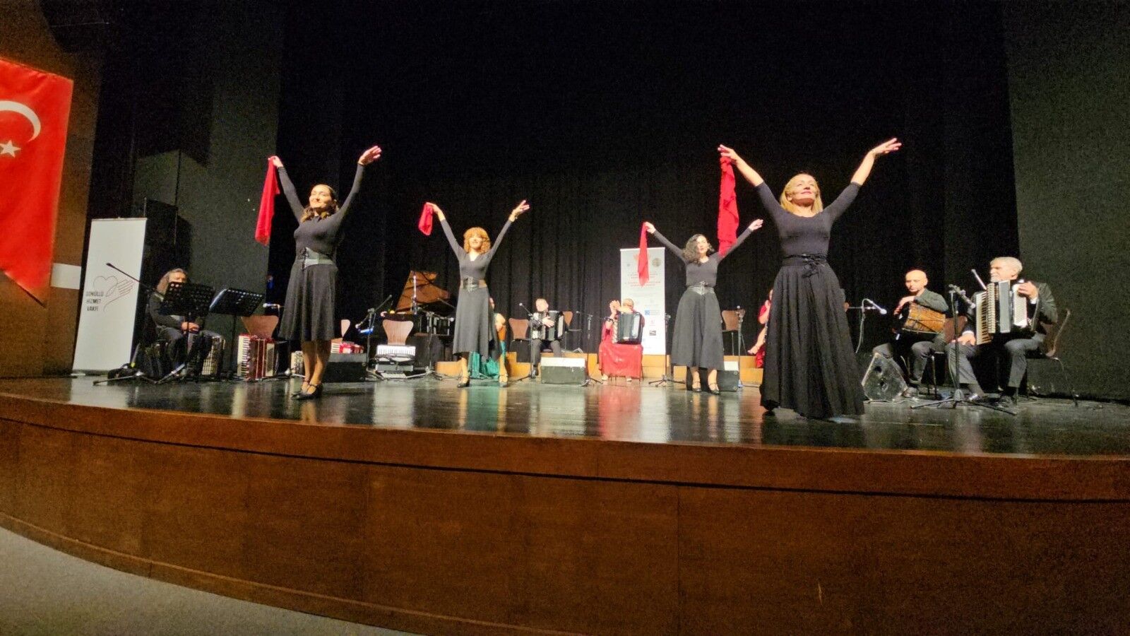 Uluslar Arası Akordeon Festivali’nde İzmirli Sanatçı Imzası 2