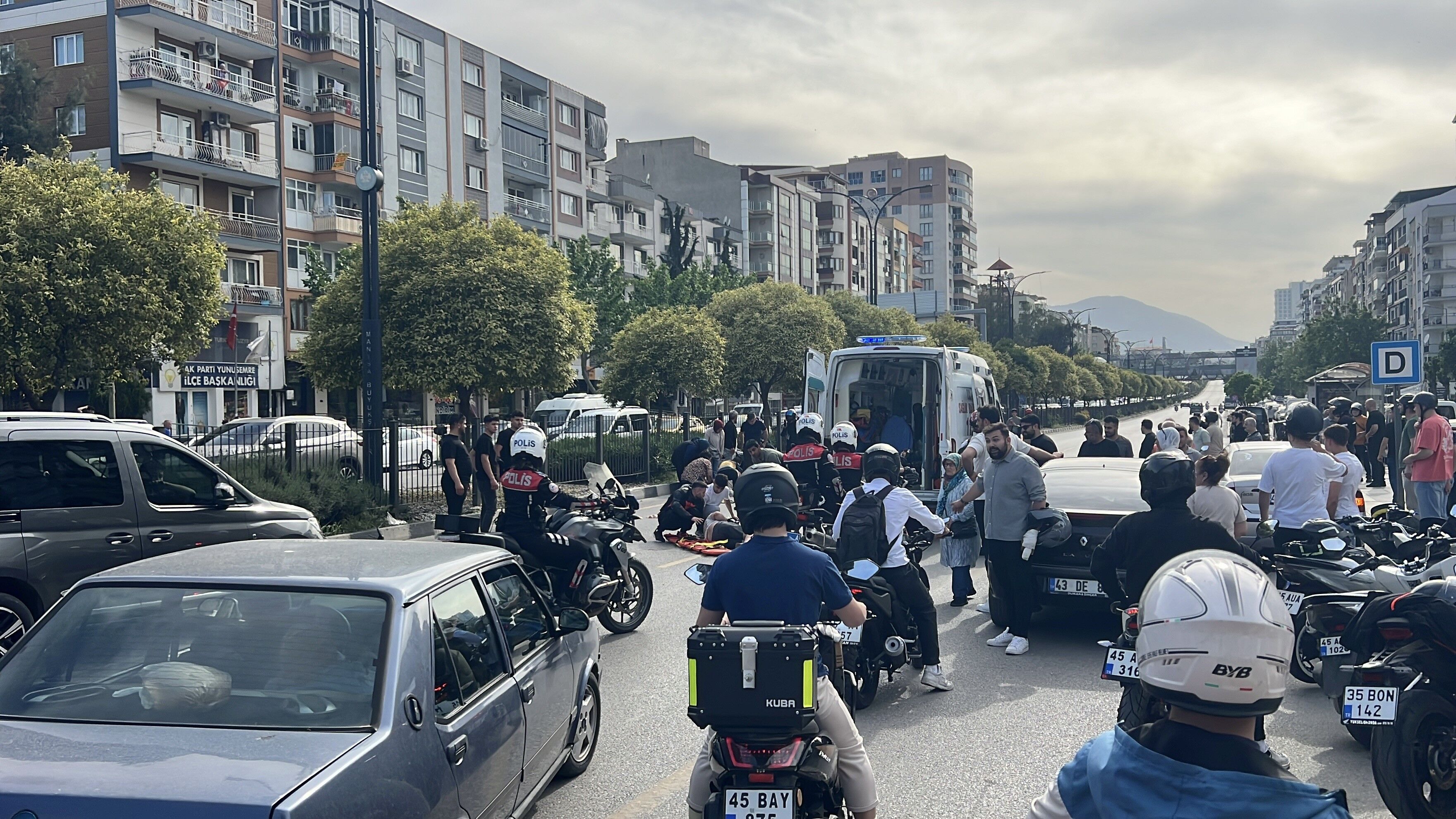 Üst Geçitte Kurtarma Sürerken Yolda Kaza! 2