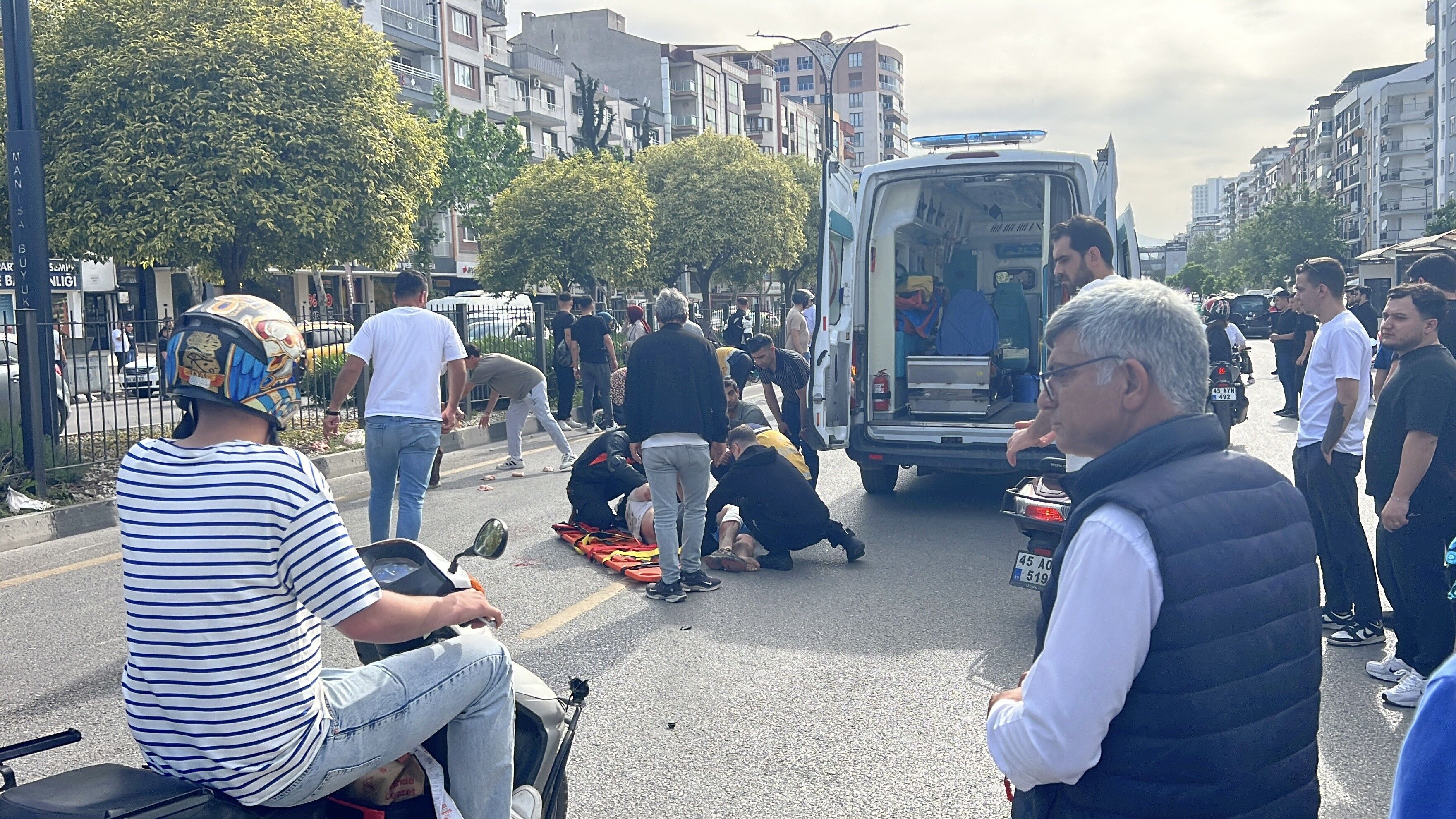 Üst Geçitte Kurtarma Sürerken Yolda Kaza!