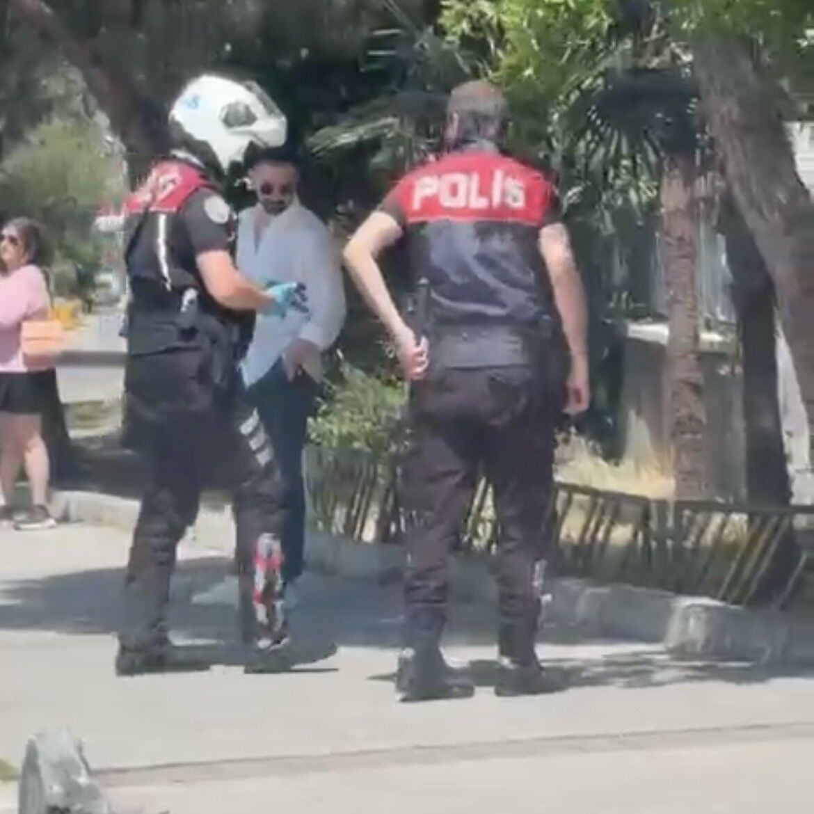Yavru Kediye Çarptı Kaçtı Polis Kayıtsız Kalmadı 1